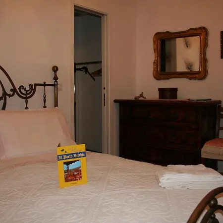 Il Porto Vecchio Bed & Breakfast 3*
